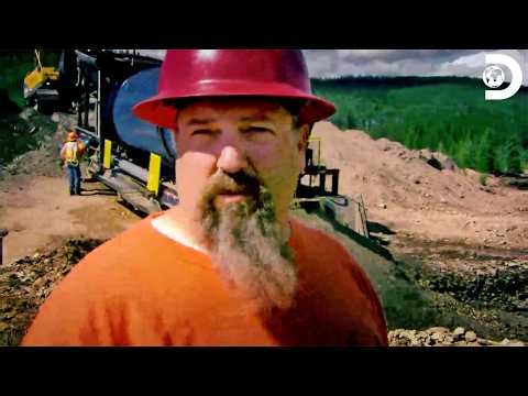 Todd Hoffman Pushes Gold Mining Limits | Gold Rush S3 E8 | Discovery Channel India