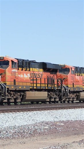 Watching a Massive BNSF Train Roll By 10-14-2026 #trainspotting #bnsf #railroad