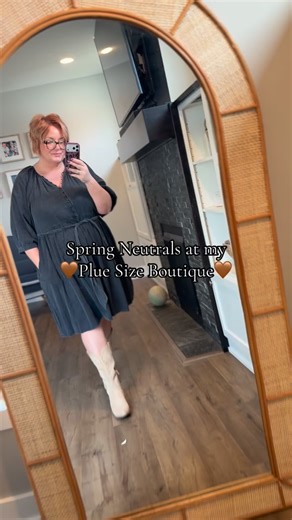 This false spring the Midwest is giving us is exactly what we needed! Reminder: you need a few new things in your closet for when spring truly arrives! | Indie Jane - Plus Size Boutique