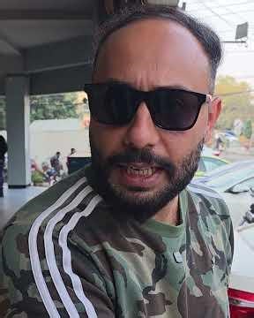 Taking a closer look at the Mercedes SLK 320!