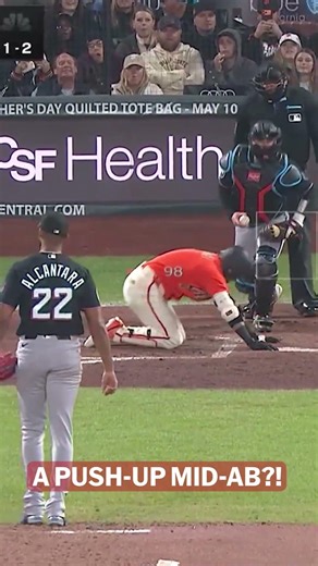 No days off for Luis Arraez 💪