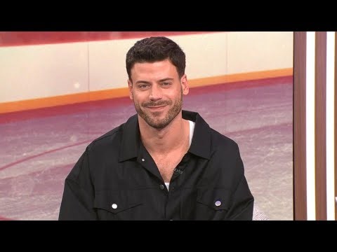 François Arnaud on how "Heated Rivalry" inspires real life