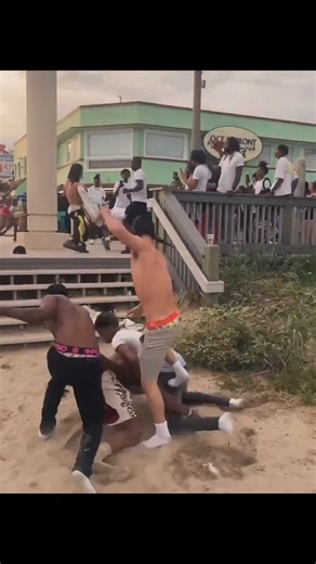This past week was "Black Bike Week" in Myrtle Beach, SC - let's see how it went 🤨Exactly as expected 🏍️Avoid Black Bike Week annually accordingly...#CityLife #BlackBikeWeek #crime #3rdWorld #culture #MyrtleBeach #RusselFry #DirtyMyrtle #decay #urban #democrats