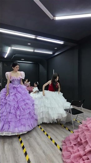 Kid models pose with voluminous skirts and chairs.#bybacademy #daotaonguoimau #thanhhuyennguyen #5G