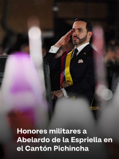 Tras pronunciar su primer discurso como presidente de Colombia, Abelardo de la Espriella recibió honores militares Cantón Pichincha de Cali.