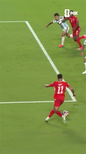 Dan Ndoye slides it under Emi Martínez to equalize 🇨🇭