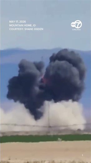 2 Navy jets crash during air show in Idaho, 4 crew members eject safely, organizer says