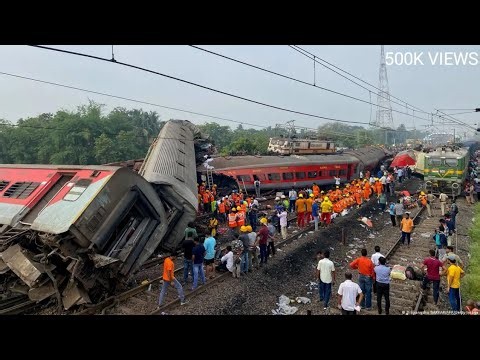 Indian Railway Crossing Train 🔥 GATIMAN EXPRESS TRAIN !! High Speed Crossing Train / Malgadi Train