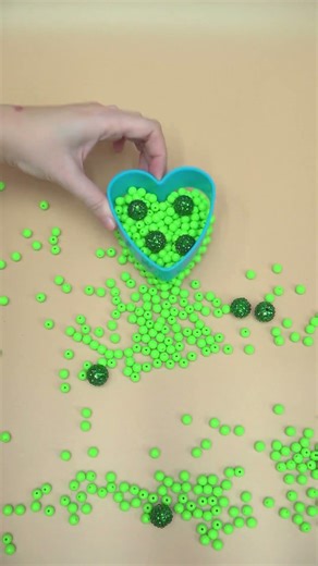 Mesmerizing Bead Cascade 🖤✨💛#reverse #beads