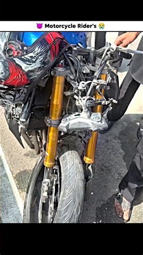 April 17 Insane Motorcycle Crashed Knockout😭 who foult#kawasaki#viral#motorcycle