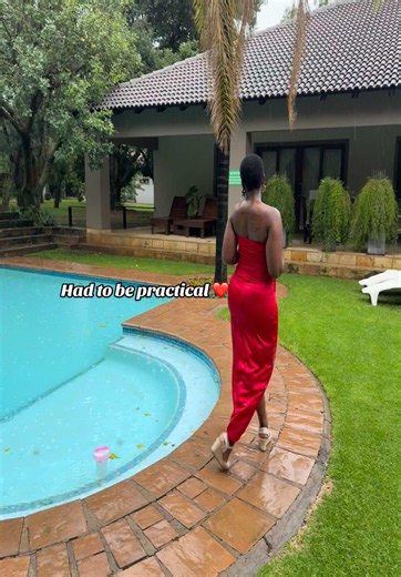 Lady in Red: Stylish Practical Red Outfit Inspiration