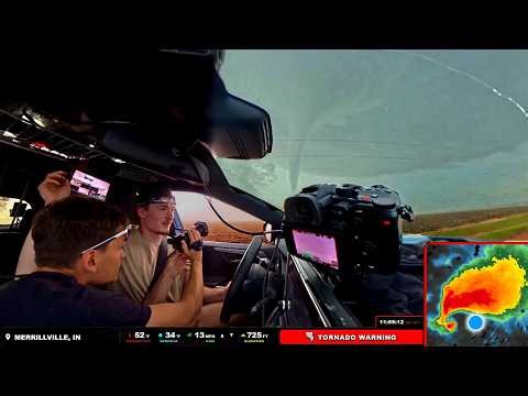 Live Storm Chaser - All Night Drive For BIG CANADA TORNADOES