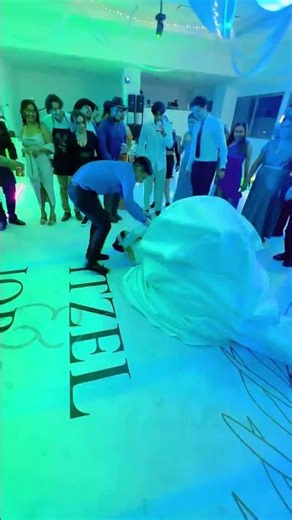 Funny Wedding Fall Moment 😂 Bride & Groom Slip | Viral Wedding Fail 2026 #wedding #shorts #funny