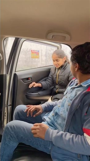 Khidki per Kaise Baithi Lavi 🙂🤣 #short #viralvideo