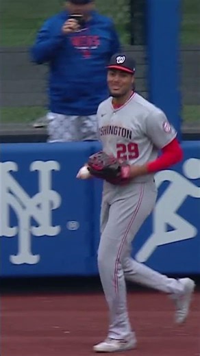James Wood takes a home run away from Juan Soto! 🤯