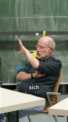 Expansion and background radiation • How old is the universe? | Harald Lesch