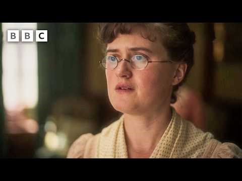 Mary stands up to her mother - BBC