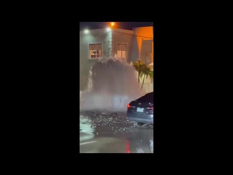 Water main break floods Hollywood streets