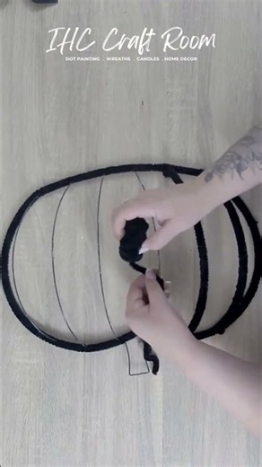 Making a moody gothic pumpkin wreath for fall
