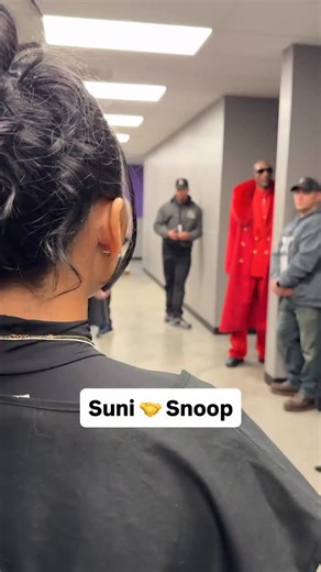Suni Lee and Snoop Dogg reuniting before his halftime show 🥹 #NFLonNetflix | NetflixSports
