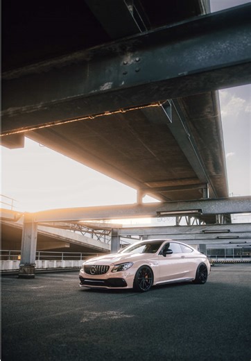 Explore the New Mercedes-Benz AMG Features