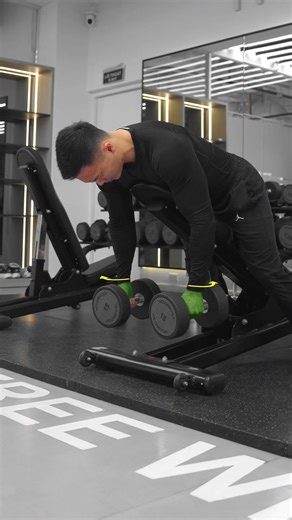 Chest-Supported Row Variations — Train Smarter, Not Just Harder. Not all rows hit your back the same. Your grip and elbow angle change everything. 1️⃣ Neutral Grip – Elbows Tucked Palms facing in, arms close to the body. 👉 Targets the lats more. 👉 Great for building back thickness and width. 2️⃣ Semi-Pronated Grip – Elbows ~45° Slight flare of the elbows. 👉 Emphasizes the mid-back. 👉 Hits the rhomboids and mid traps harder. 3️⃣ Pronated Grip – Elbows ~90° Wide elbow position. 👉 Shifts tensi