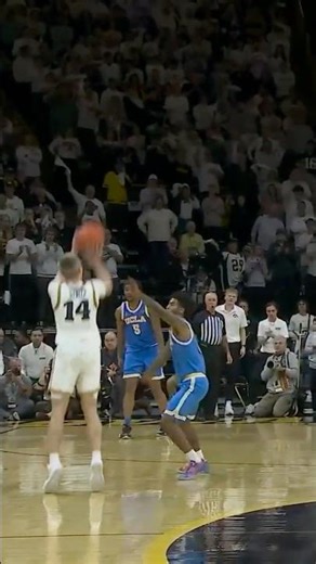 Bennett Stirtz with a RUDE dagger 🗡️