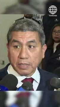 Presentan cédula de votación | Edición Mediodía