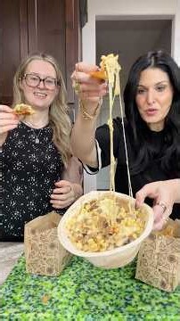 ⭐️FOOD REVIEW⭐️ VIRAL CHEESE CORN DIP FROM CHIPOTLE #cheesecorndip #chipotle #foodreview