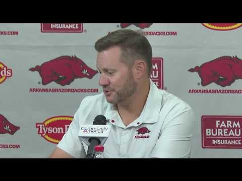 LIVE | Razorbacks head coach Ryan Silverfield, players talk loss to No. 15 Tennessee