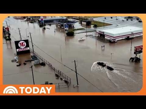 Texas Under Flood Watches; Extreme Heat Bakes Northeast