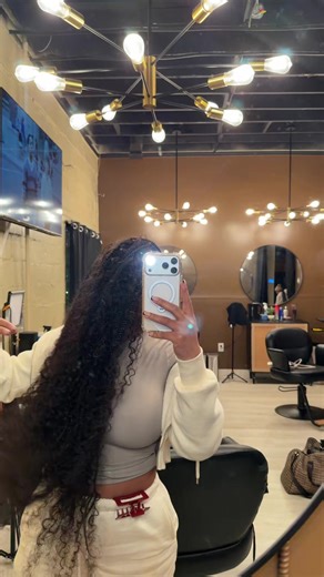 Explore Stylish Knotless Braids for a Boho Look