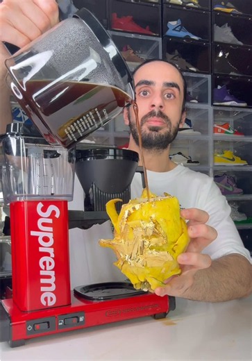 ‏Golden Dragon Coffee 🐉 ☕️ #asmr #coffee #latte #dragonfruit #mukbang | coffe