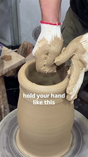 How to use gloves ❤️ ••• Follow @soogeol for more!