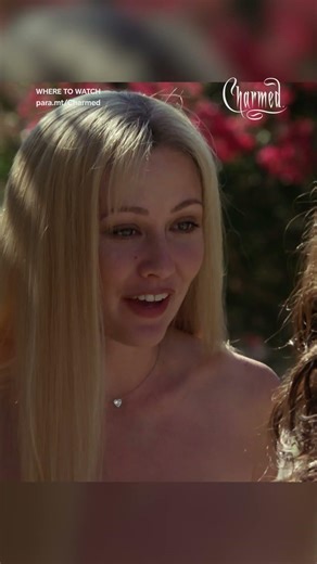 Prue's living the pampered life! #charmed Now streaming on #plutotv