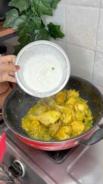 Hyderabadi - Shaadiyon Wala Green Chicken 🍗😋 #chicken #greenchicken #homemade #shaadi #marriage