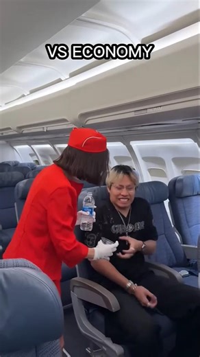 First class vs Economy class ✈️ #tiktok #elsarca