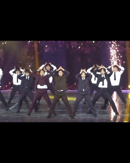 .EXO completely destroyed the M COUNTDOWN stage today! #CROWN