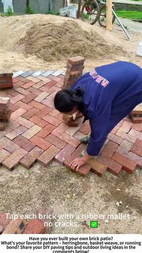 Laying a Brick Patio in the Yard – DIY Outdoor Flooring 🧱👩‍🌾