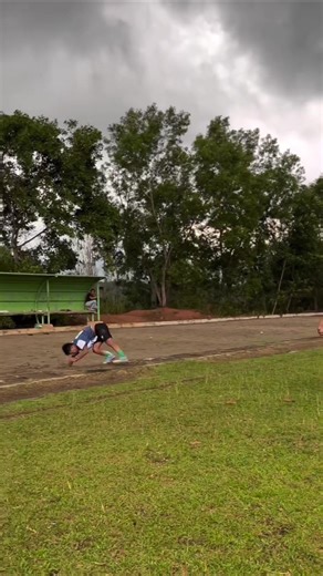 Hilarious Football Fails and Funny Moments Compilation