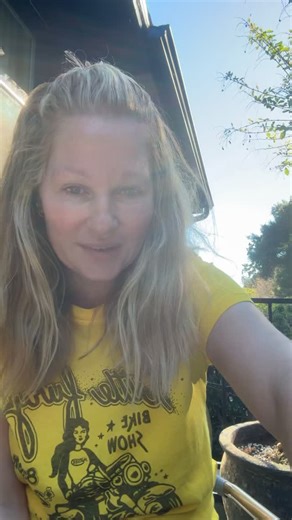 Emma Owen, CLC, CSC on Instagram: "Year of the Fire Horse- Feb 18th It's still the closing period of Snake year, so if you feel slow and emotional, be gentle and kind as the old makes its way to the surface for release. Water is your friend. Cry, steam, sauna, swim and salt bath to help with release. The fore horse literally comes in in a ring of fire created by the solar eclipse, and she leaves next year in a ring of fire created by yet another solar eclipse!! Wow. She means business; her energ