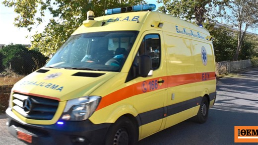 Τρία άτομα στο νοσοκομείο μετά την εκτροπή οχήματος έξω από τη Λάρισα