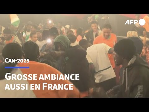 Foot: l'effervescence de la CAN à Paris | AFP