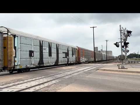 BNSF 710 C44-9W and manifest train with BNSF 1100.
