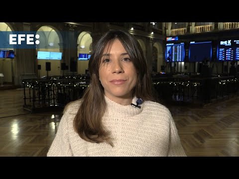 El IBEX 35 pierde un 0,29 % y el nivel de los 17.600 puntos lastrado por la banca