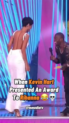 When Drake Watched Rihanna Win a Grammy 😂🐐 #rihanna #drake #kevinhart