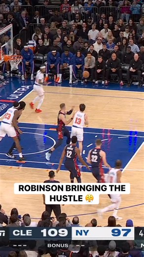 Mitchell Robinson putting in SERIOUS work on the offensive glass leading to multiple second chances for the Knicks! 😤 CLE-NYK • ABC & ESPN Tap to Watch ➡️ https://www.nba.com/how-to-watch-game-redirect/0022500009?partnerRef=NBA&platform=Facebook&surface=Post | NBA