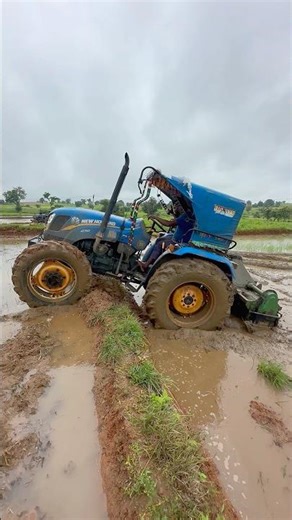 New Holland 4wd tractor #shorts #trending #tractor