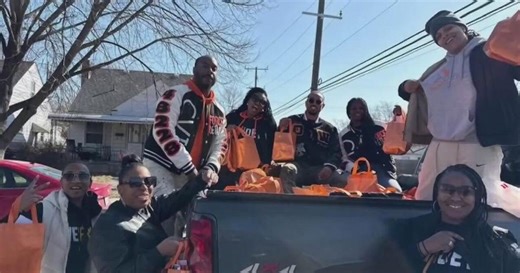 Nearly 300 teens gathered downtown Detroit on spring break Monday as police enforced youth curfew | Dujuan Zoe Kennedy