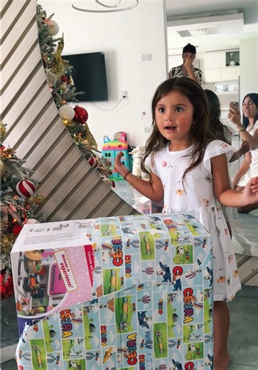 Regalos sorpresa de Papá Noel para los niños